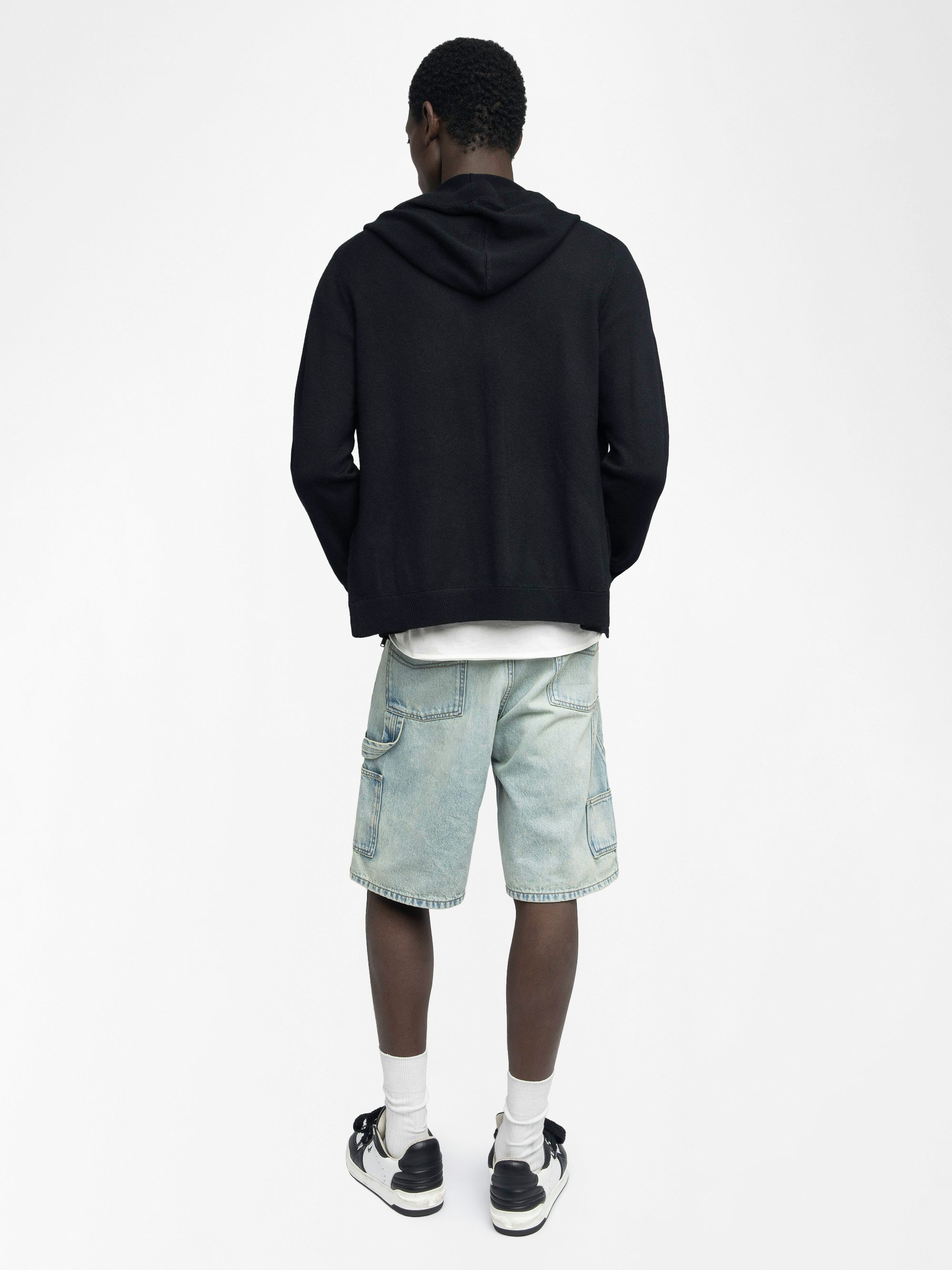 Cardigan Clash - Hooded cardigan with zip fastening and heart embroidery on the front.